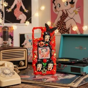 Handmade Red Decorative Betty Boop Phone Case - Fashionable Protective Cover